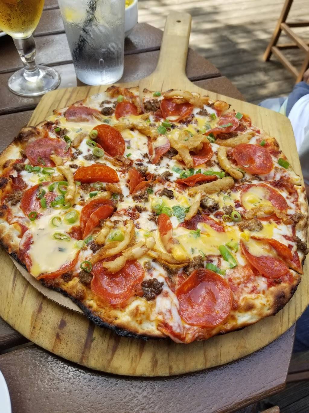 Grind Gastropub & Kona Tiki Bar | restaurant | 49 W Granada Blvd, Ormond Beach, FL 32174, USA | 3866727277 OR +1 386-672-7277