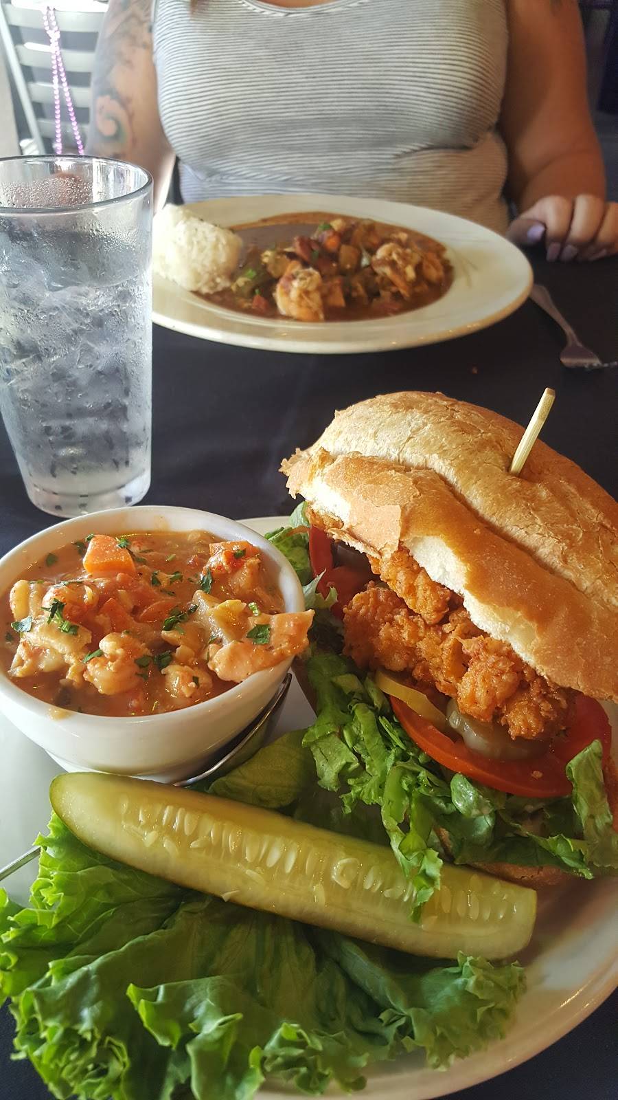 The Bayou Bar and Grill | restaurant | 918 13th St, Modesto, CA 95354, USA | 2093602983 OR +1 209-360-2983