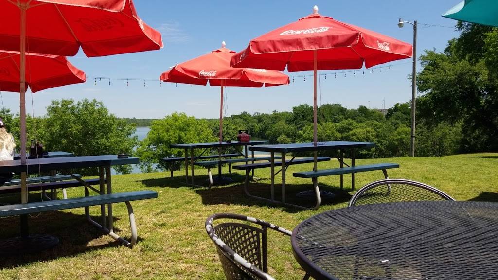 The Point on Lake Worth | restaurant | 1349 Bomber Rd, Fort Worth, TX 76108, USA | 8172469168 OR +1 817-246-9168