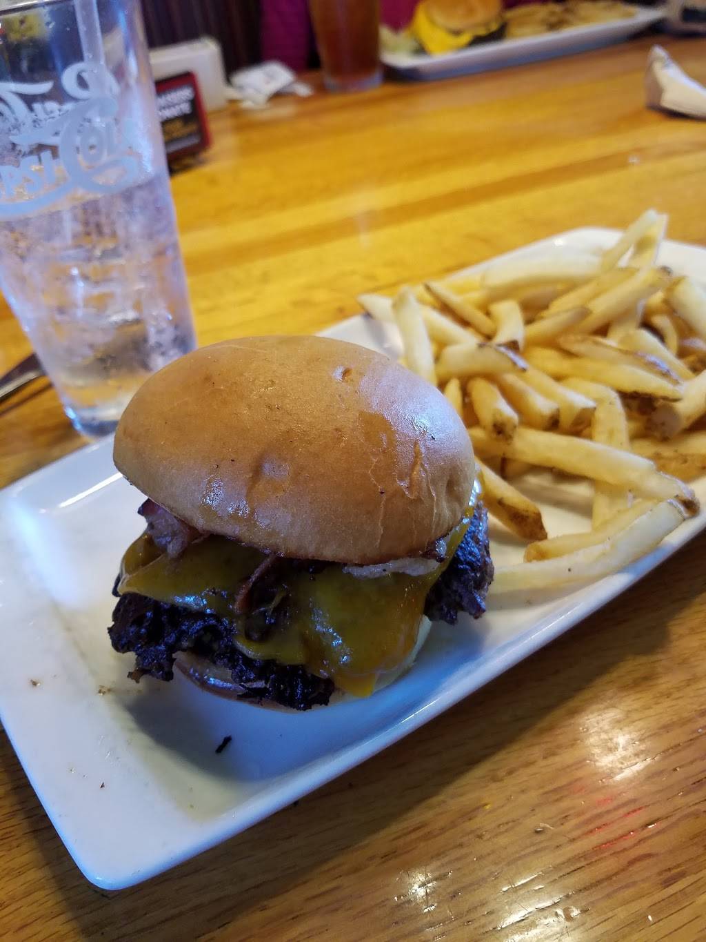 Applebees Grill + Bar | restaurant | 3601 Truxel Rd, Sacramento, CA 95833, USA | 9169288488 OR +1 916-928-8488