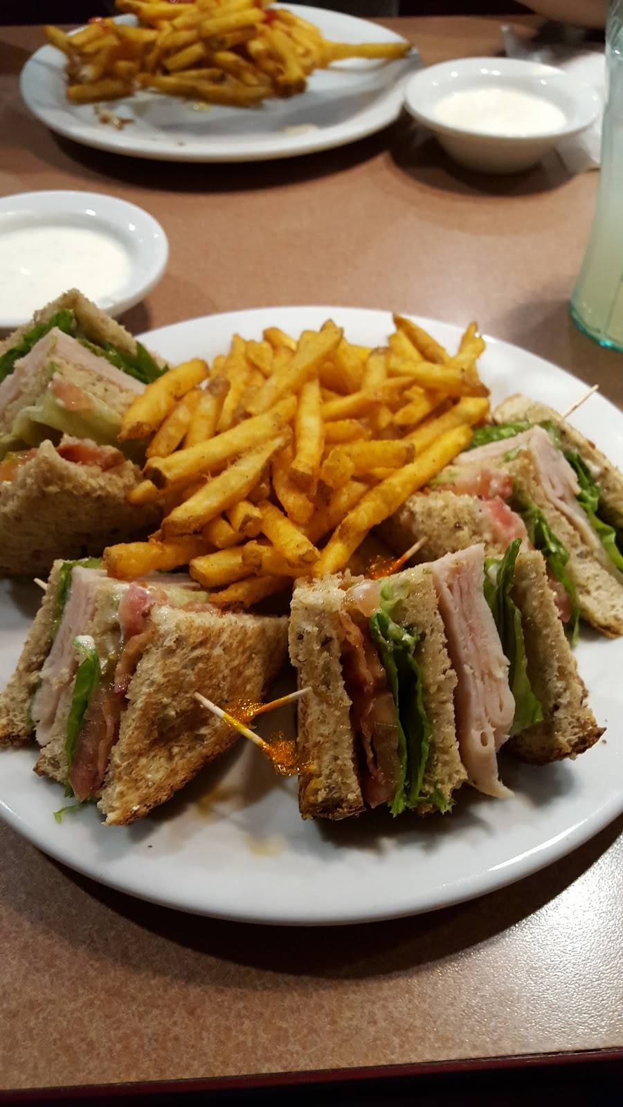 Dennys | restaurant | 14244 Valley Center Dr, Victorville, CA 92392, USA | 7602452133 OR +1 760-245-2133