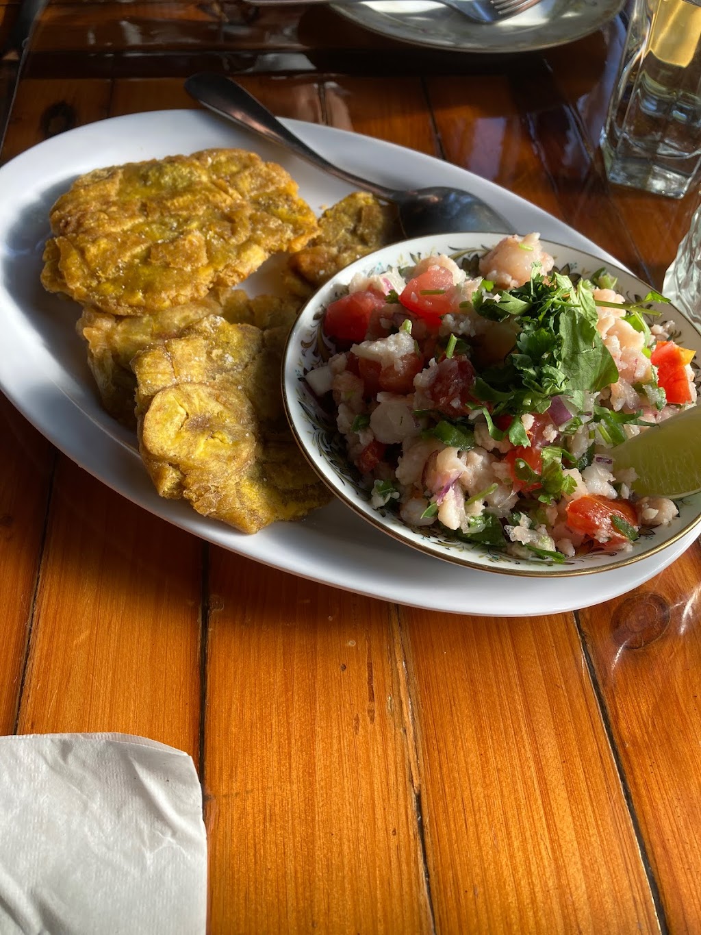 La Cocina del Sur empanadas bar/ Pedros | restaurant | 701 E Keefe Ave, Milwaukee, WI 53212, USA | 4148100108 OR +1 414-810-0108