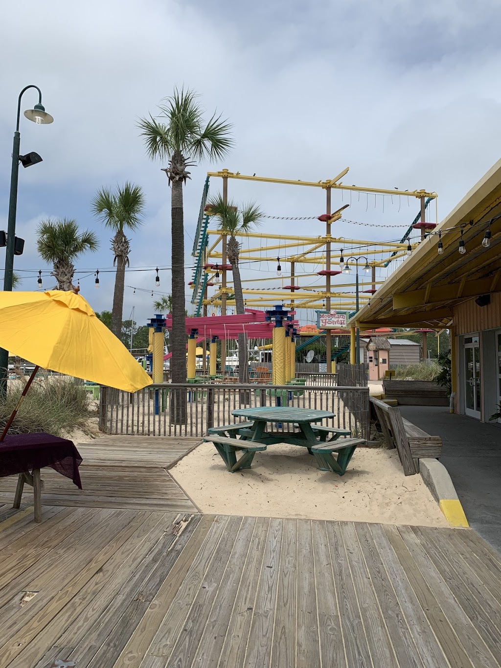 LuLu’s Gulf Shores | restaurant | 200 E 25th Ave, Gulf Shores, AL 36542, USA | 2519675858 OR +1 251-967-5858