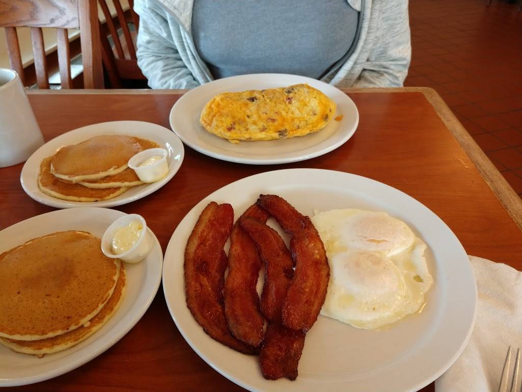 The Original Pancake House of Bay Harbor | restaurant | 4165 Main St, Bay Harbor, MI 49770, USA | 2314399989 OR +1 231-439-9989