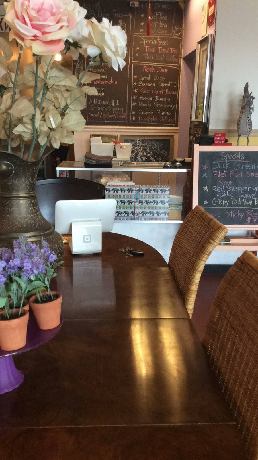 thai sawasdee | restaurant | 4744, 845 E Roosevelt Rd, Lombard, IL 60148, USA | 3126943865 OR +1 312-694-3865