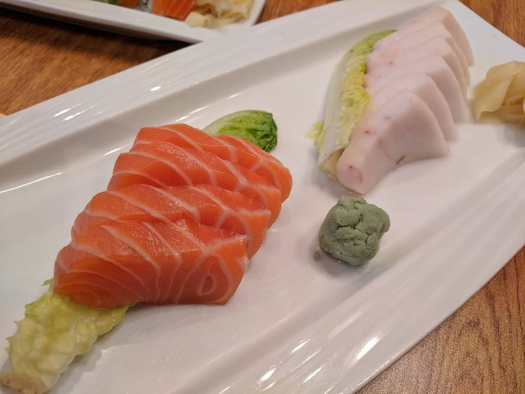 Maki Maki Sushi | restaurant | 8023 Wisconsin Ave, Bethesda, MD 20814, USA | 3019139888 OR +1 301-913-9888