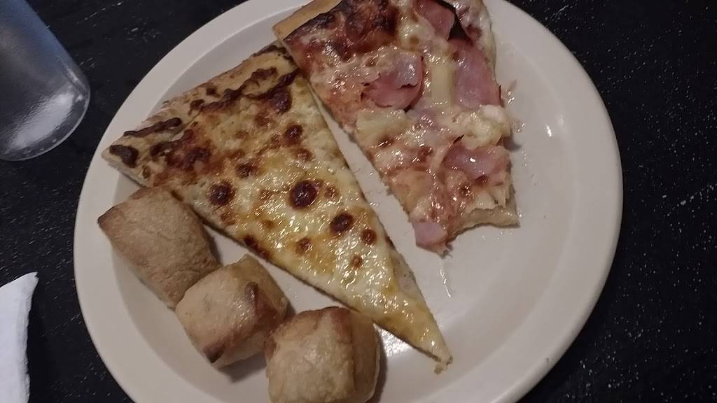 Mama Sids Pizza | restaurant | 2240 Barnett Shoals Rd, Athens, GA 30605, USA | 7065496100 OR +1 706-549-6100