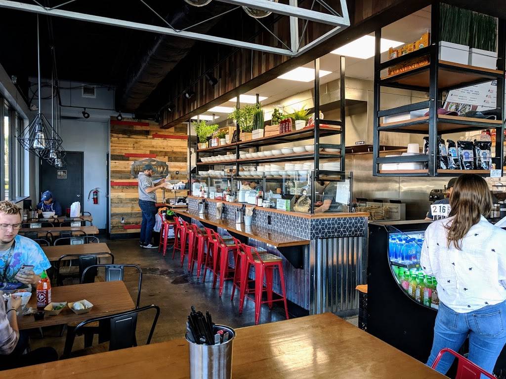 Viet-Nomz Waterford | restaurant | 11798 E Colonial Dr, Orlando, FL 32817, USA | 4076014113 OR +1 407-601-4113