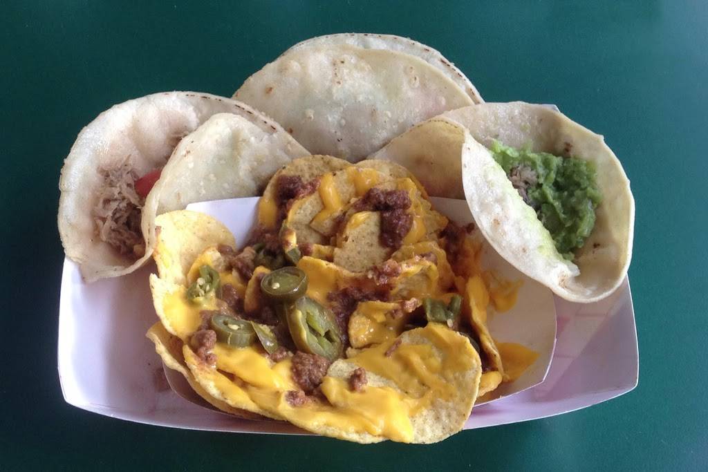 Poppa Burger | restaurant | 1622 N Main St, Houston, TX 77009, USA | 7132276721 OR +1 713-227-6721