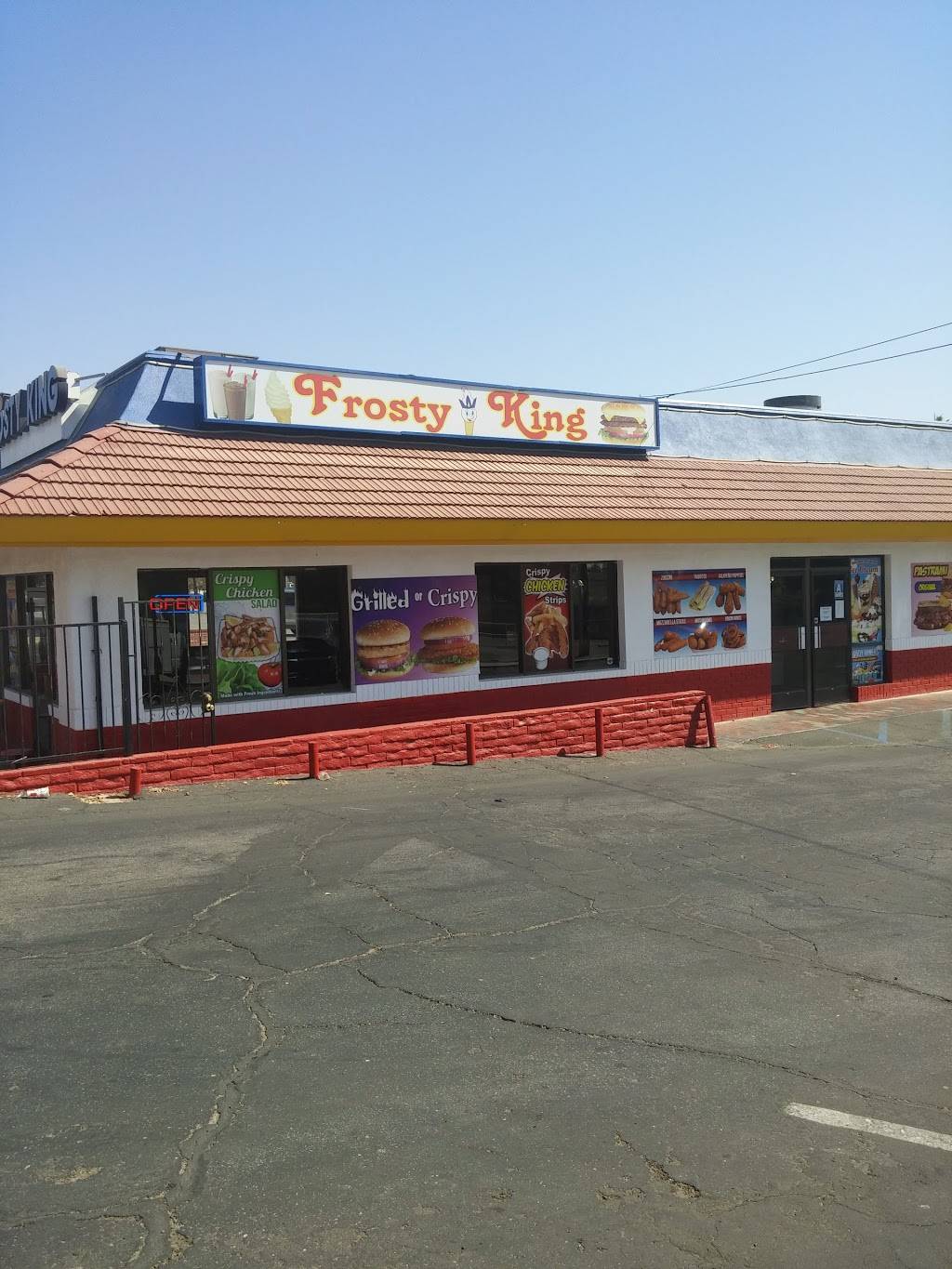 Frosty king columbus st | restaurant | 2111 Columbus St, Bakersfield, CA 93305, USA | 6618731234 OR +1 661-873-1234