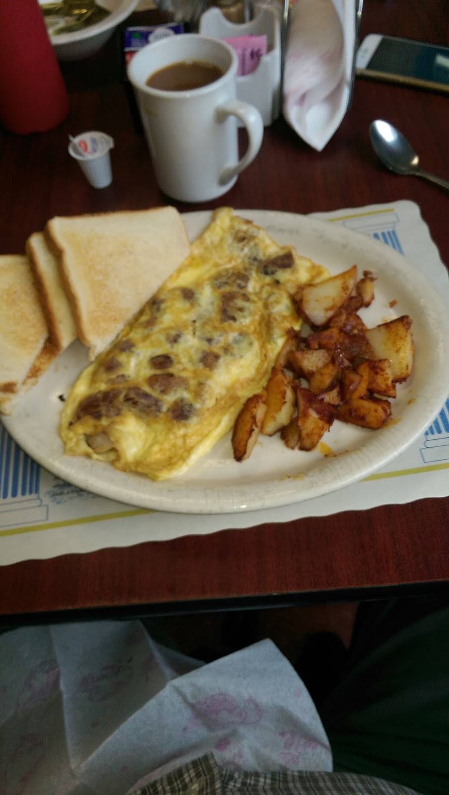 Mels Cafenio | restaurant | 25 Broadway, Newport, RI 02840, USA | 4018496420 OR +1 401-849-6420