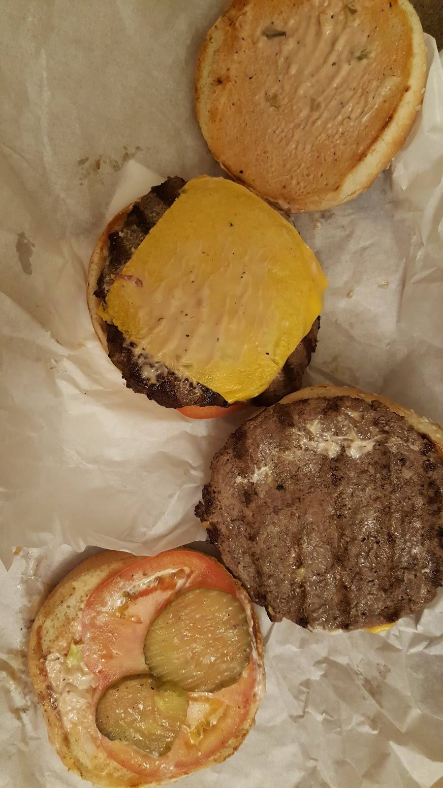 Steves Burgers | restaurant | 12640 Heacock St, Moreno Valley, CA 92553, USA | 9512430924 OR +1 951-243-0924