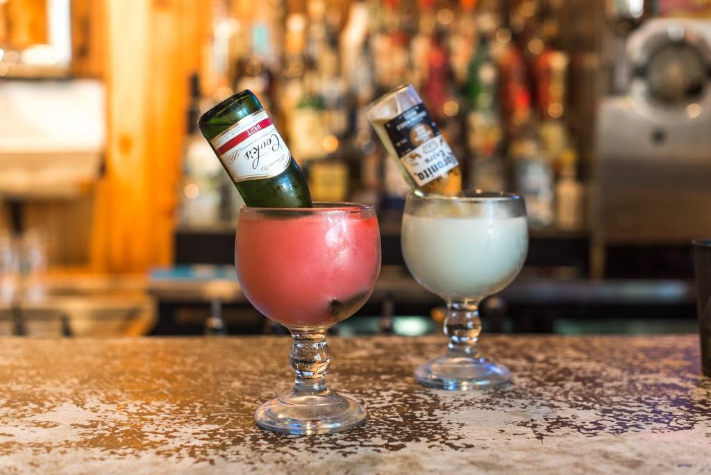 Fuzzys Taco Shop | restaurant | 265 N Lumpkin St, Athens, GA 30601, USA | 7063530305 OR +1 706-353-0305