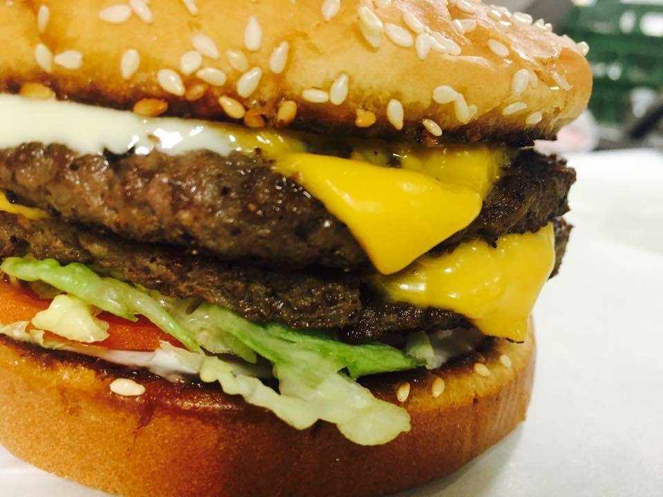 Super Burger Drive-In | restaurant | 1295 E Manning Ave, Reedley, CA 93654, USA | 5596430690 OR +1 559-643-0690