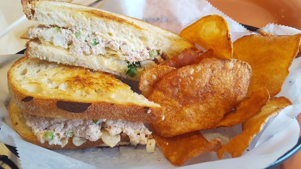 Mac & Melts | restaurant | 684 Stewart Ave, Garden City, NY 11530, USA | 5162469610 OR +1 516-246-9610