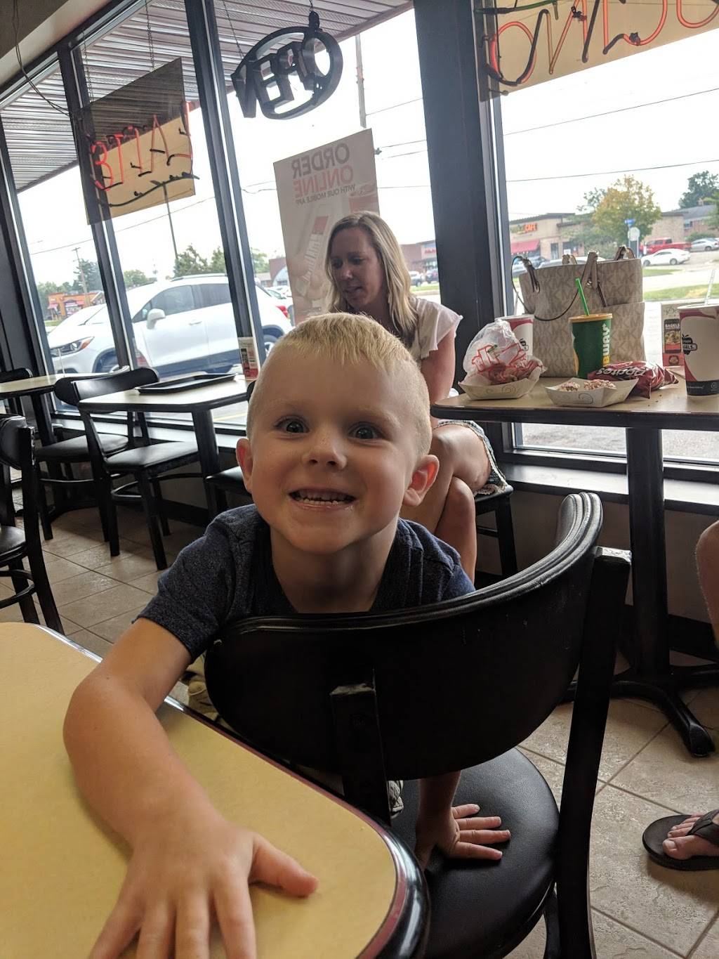 Big Apple Bagels | bakery | 4408 W Main St, Kalamazoo, MI 49006, USA | 2693819100 OR +1 269-381-9100