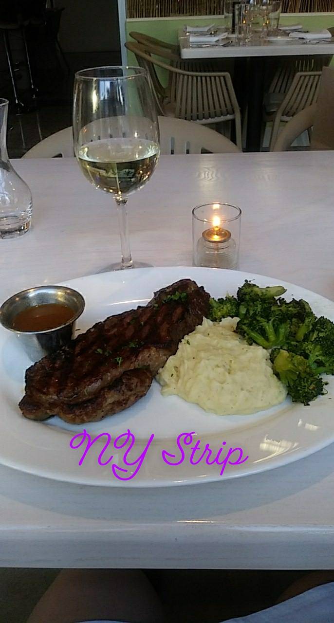 The Brafords Rooster Dining Room | restaurant | 121 Orange Ave, Fort Pierce, FL 34950, USA | 7728829786 OR +1 772-882-9786