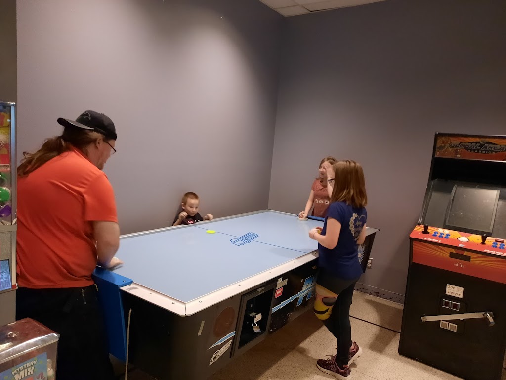 Green River Bowling Center | restaurant | 1410 Uinta Dr, Green River, WY 82935, USA | 3078752695 OR +1 307-875-2695