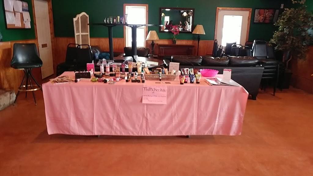 Leslie Depot | restaurant | 201 Main St, Leslie, MO 63056, USA | 5734844465 OR +1 573-484-4465