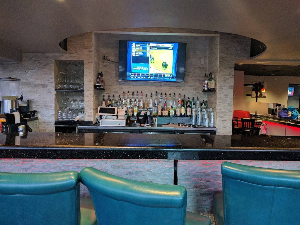 The Breakroom Bar & Grill | restaurant | 13575 58th St N, Clearwater, FL 33760, USA | 7275384273 OR +1 727-538-4273