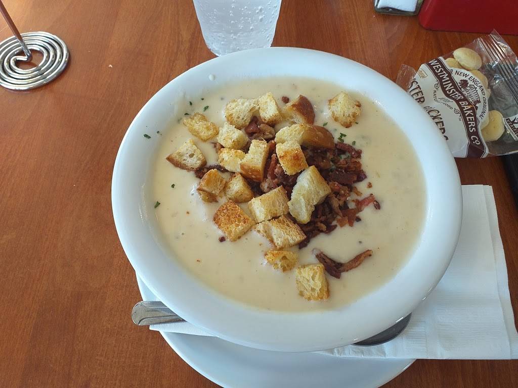 Duckies Chowder House | restaurant | 55 Cayucos Dr, Cayucos, CA 93430, USA | 8059952245 OR +1 805-995-2245