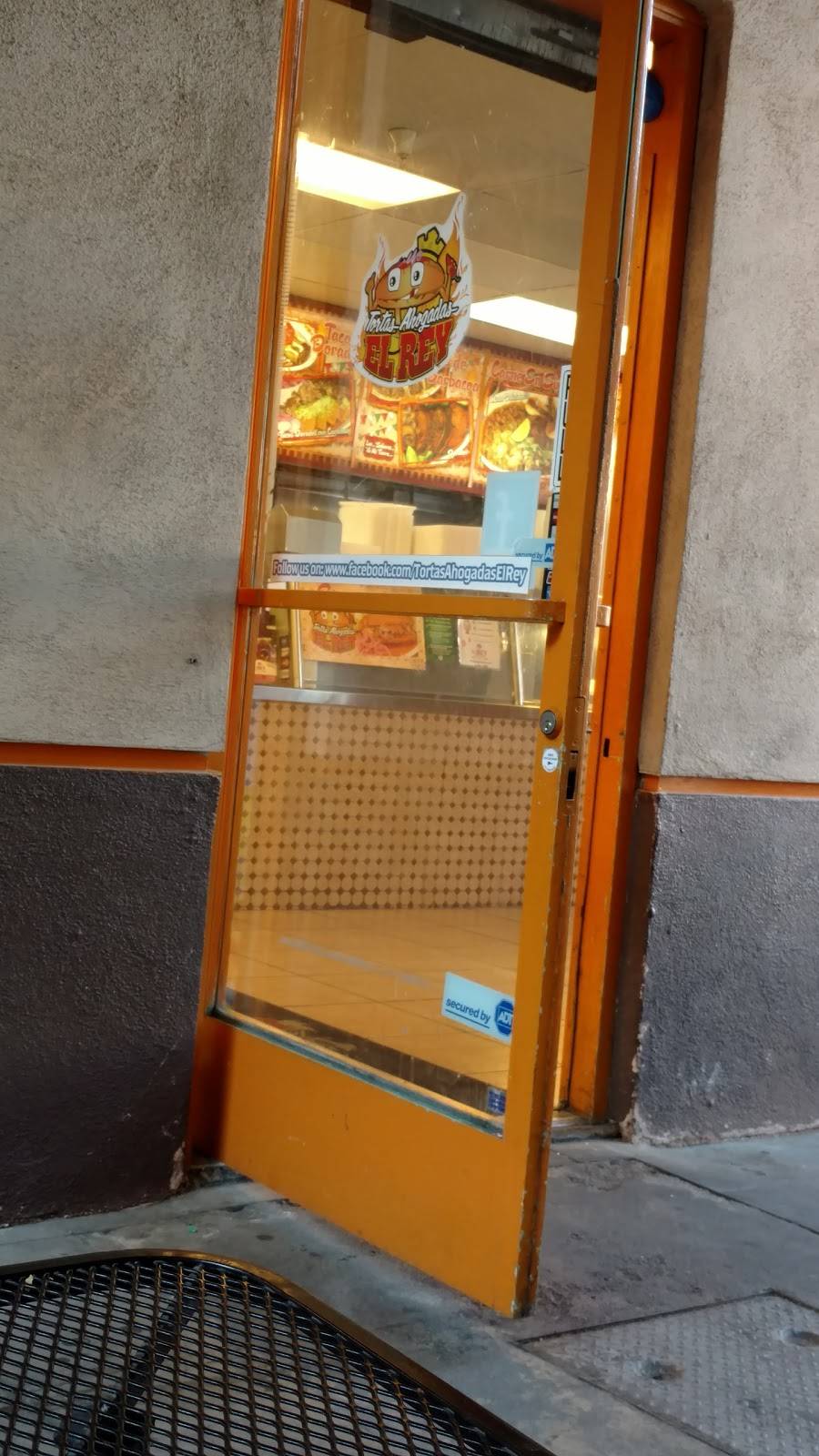 Tortas Ahogadas El Rey | restaurant | 6503 Pacific Blvd, Huntington Park, CA 90255, USA | 3233874156 OR +1 323-387-4156