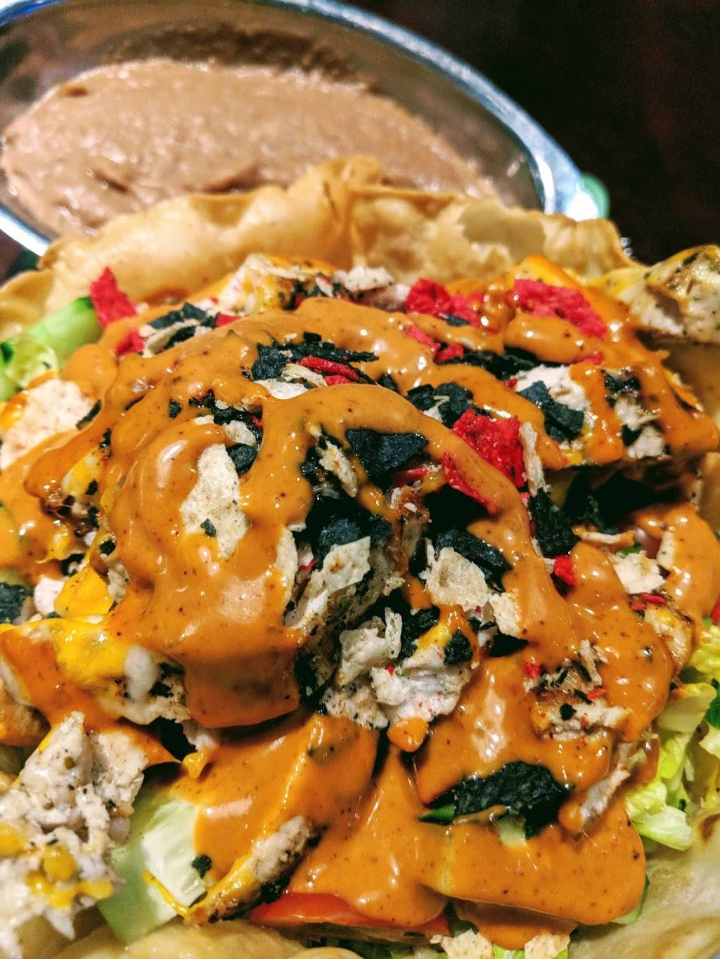 Leos Midway | restaurant | 190 7th St, Garden City, NY 11530, USA | 5167420574 OR +1 516-742-0574