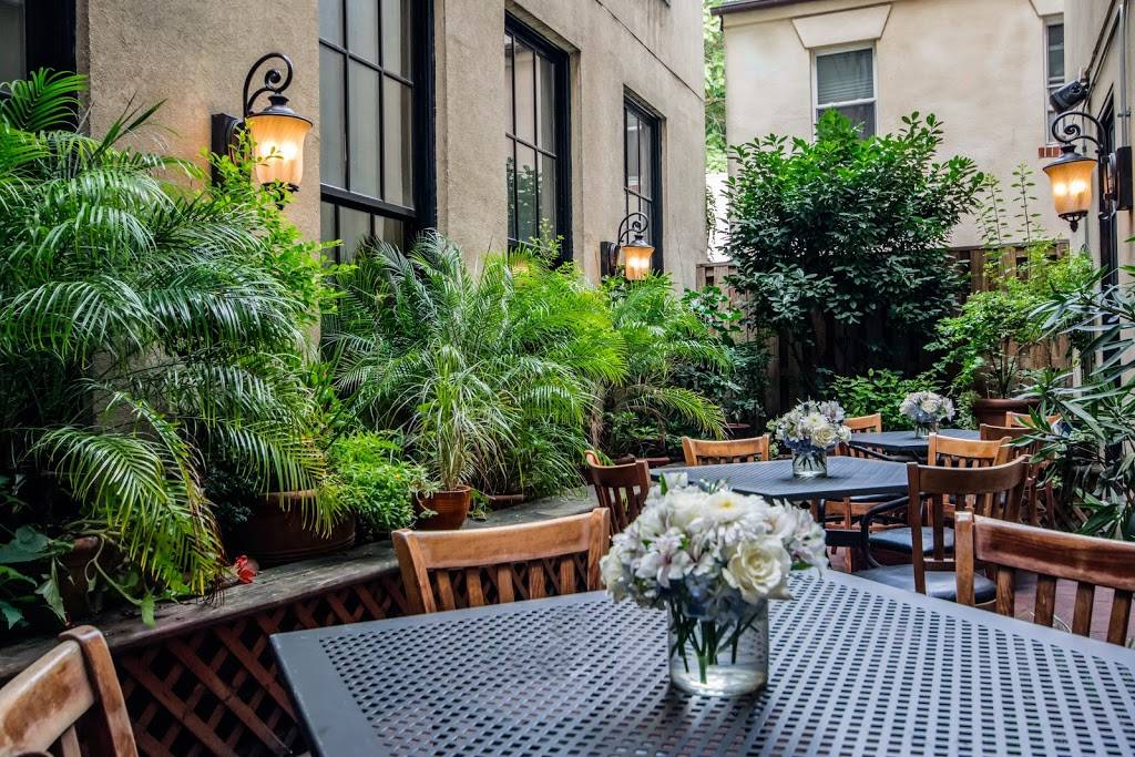 Admiral Fell Inn, an Ascend Hotel Collection Member | restaurant | 888 S Broadway, Baltimore, MD 21231, USA | 4105227377 OR +1 410-522-7377