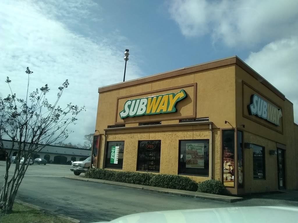 Subway Restaurants | restaurant | 2049 Mangum Rd, Houston, TX 77092, USA | 7132308838 OR +1 713-230-8838