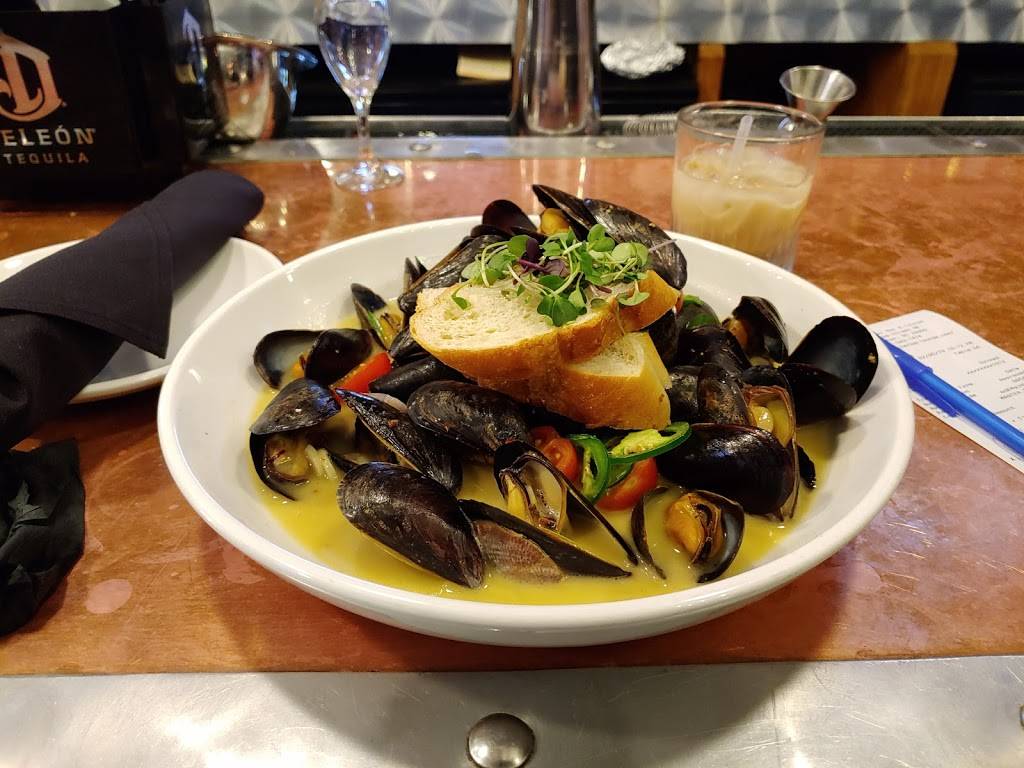 Union District Oyster Bar and Lounge | restaurant | 7011, 501 Morse St NE, Washington, DC 20002, USA | 2025431474 OR +1 202-543-1474