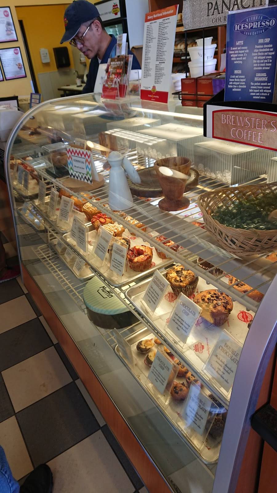 Big Apple Bagels | bakery | 1961 Wisconsin Ave, Grafton, WI 53024, USA | 2623769920 OR +1 262-376-9920