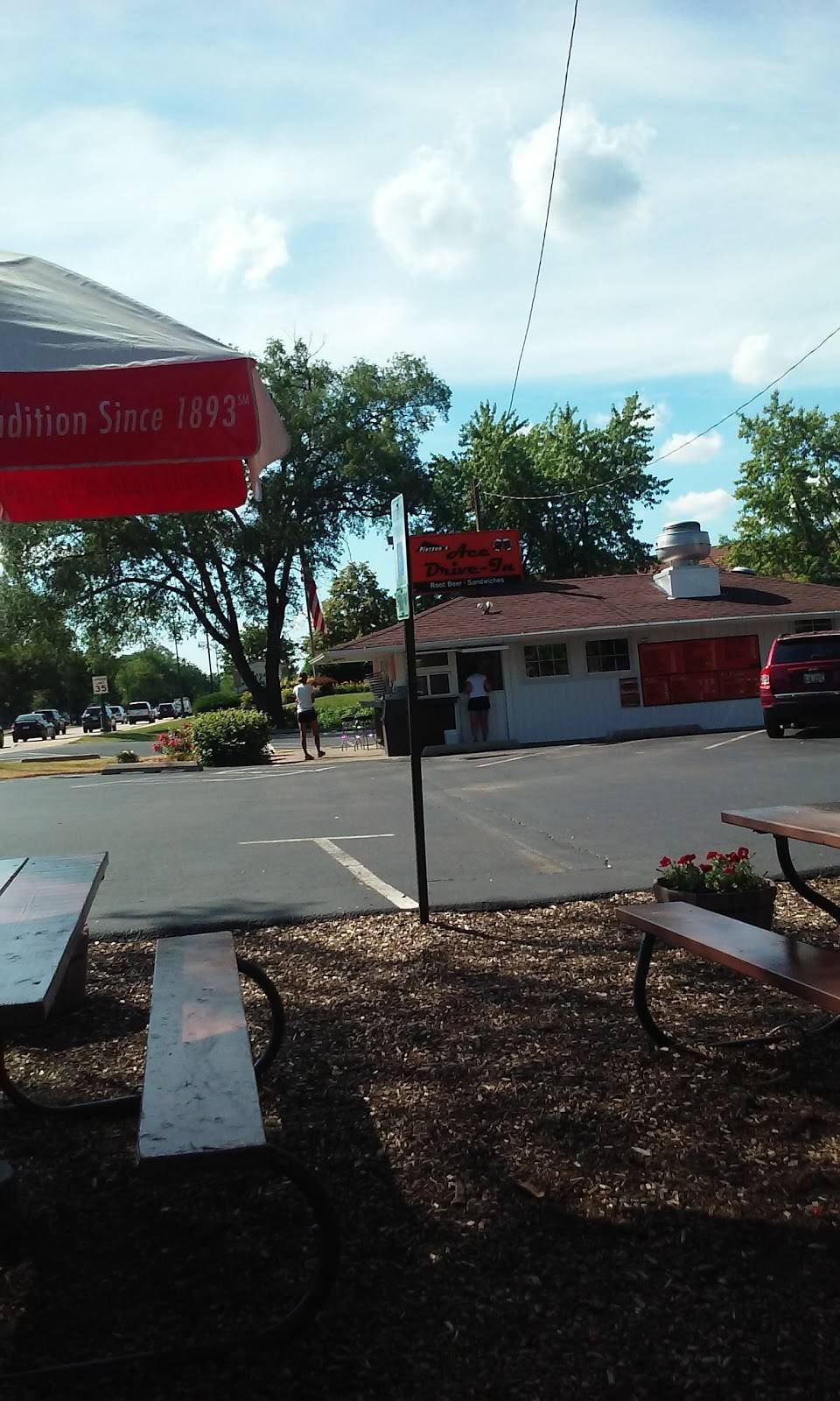 Ace Drive-In | restaurant | 1207 Plainfield Rd, Joliet, IL 60435, USA | 8157267741 OR +1 815-726-7741