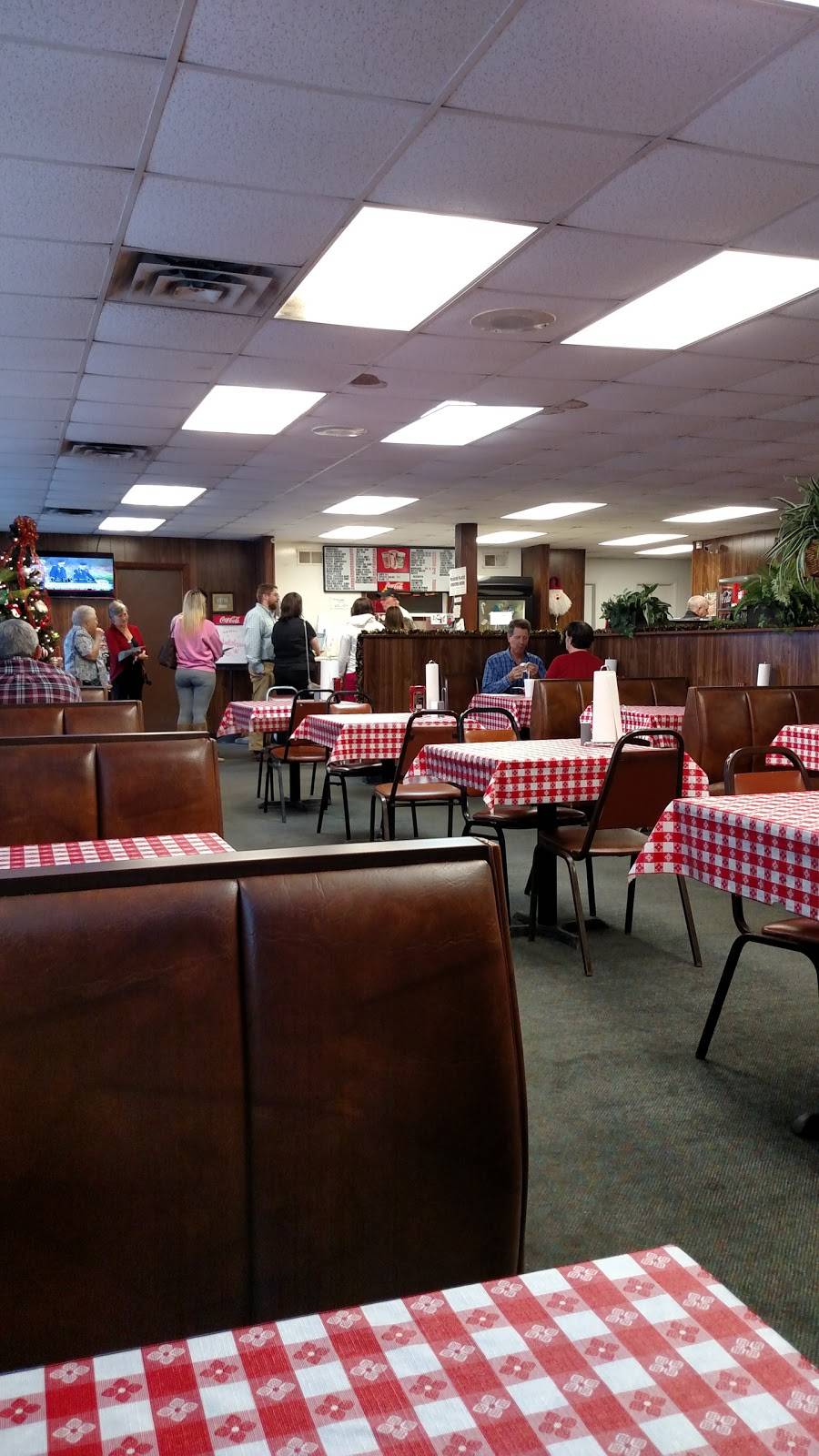 Armandos Restaurant | restaurant | 7032 Lee Hwy, Chattanooga, TN 37421, USA | 4238550772 OR +1 423-855-0772