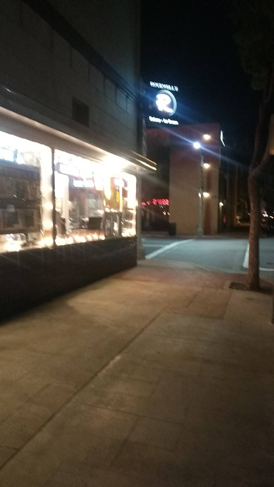 Rockwells Bakery | restaurant | 120 E Chapman Ave, Orange, CA 92866, USA | 7146331590 OR +1 714-633-1590