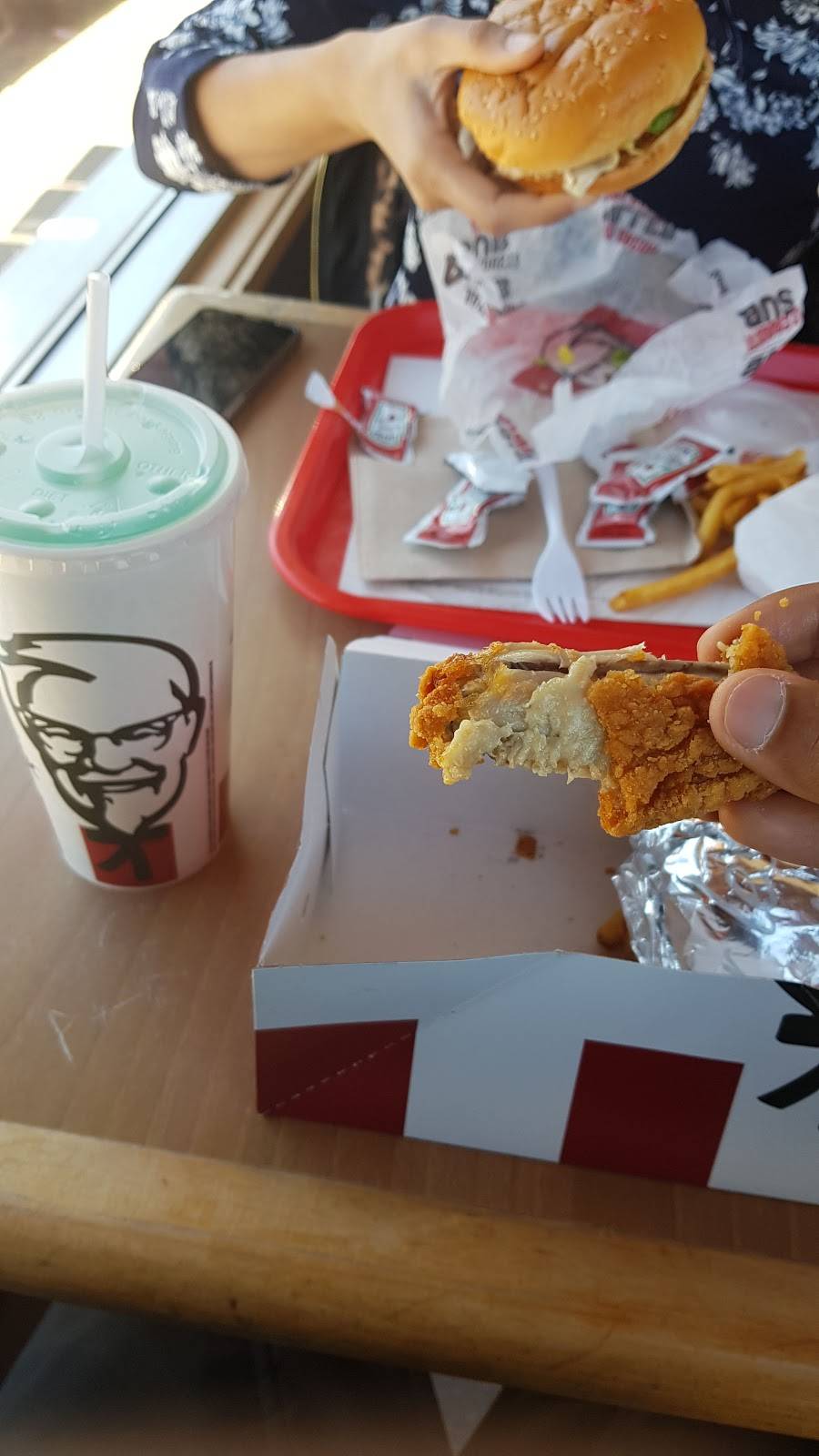 Taco Bell | meal takeaway | 1338 Kennedy Rd, Scarborough, ON M1P 1L5, Canada | 4167556028 OR +1 416-755-6028