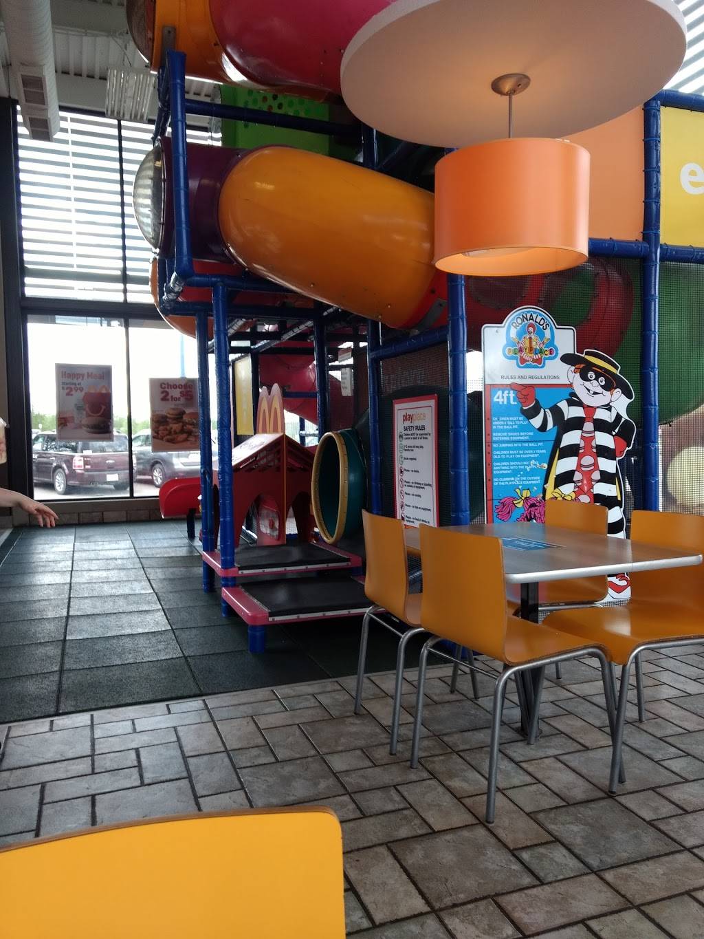 McDonalds | cafe | 4985 Howard St, Reed City, MI 49677, USA | 2318323699 OR +1 231-832-3699