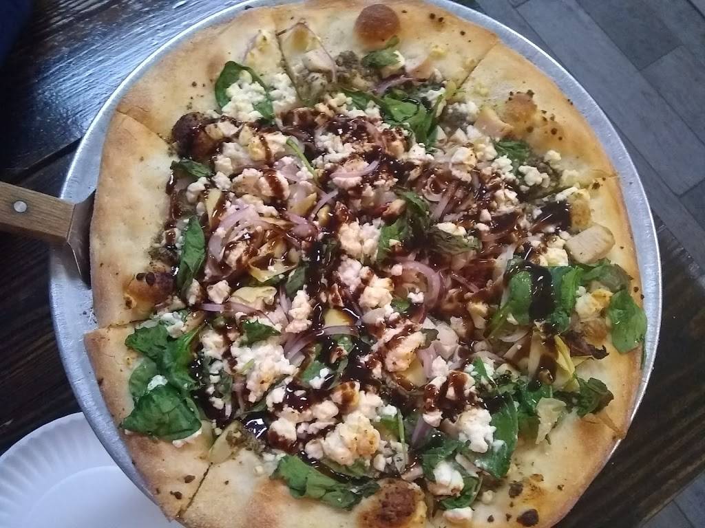 Lake Martin Pizza Co. | restaurant | 5042 AL-49, Dadeville, AL 36853, USA | 2563733337 OR +1 256-373-3337