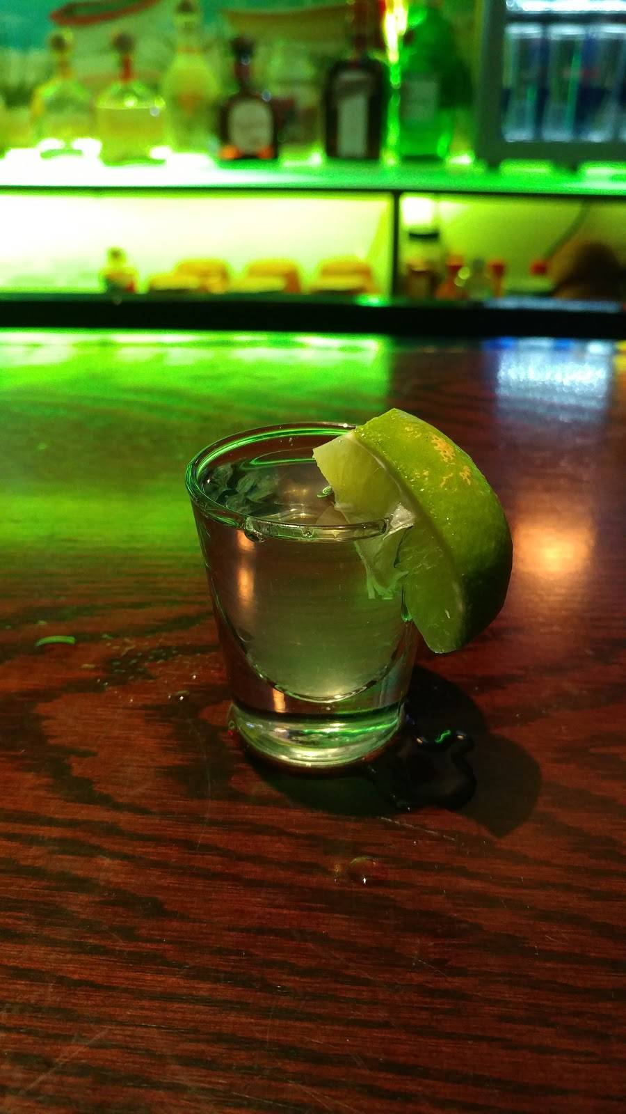 El Puerto de Acapulco | meal delivery | 9316 37th Ave, Jackson Heights, NY 11372, USA | 7182055566 OR +1 718-205-5566