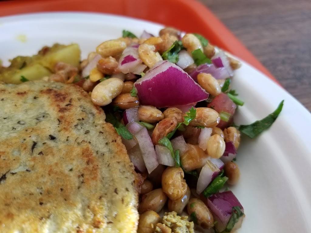 Momo Crave | restaurant | 38-07 69th St, Woodside, NY 11377, USA | 7182551714 OR +1 718-255-1714