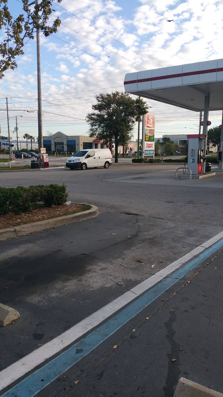 Dunkin Donuts | cafe | 12550 49th St N, Clearwater, FL 33762, USA | 7275560111 OR +1 727-556-0111