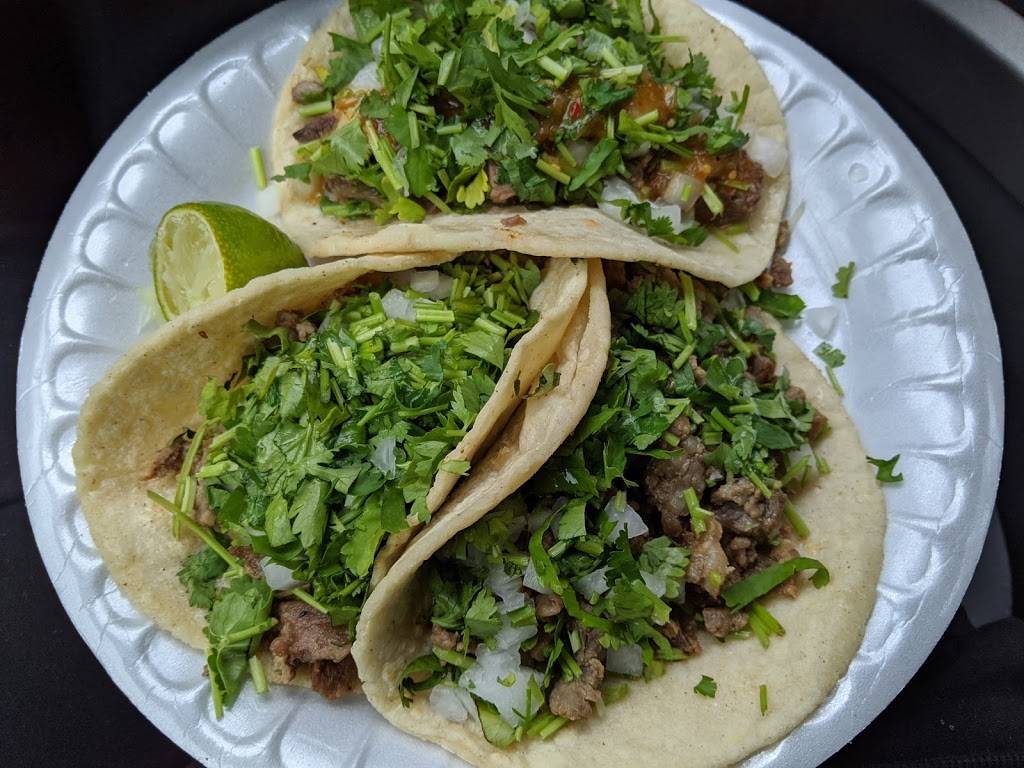 El Chino Taqueria | restaurant | 1011 SE Maple St, Hillsboro, OR 97123, USA | 5033529892 OR +1 503-352-9892