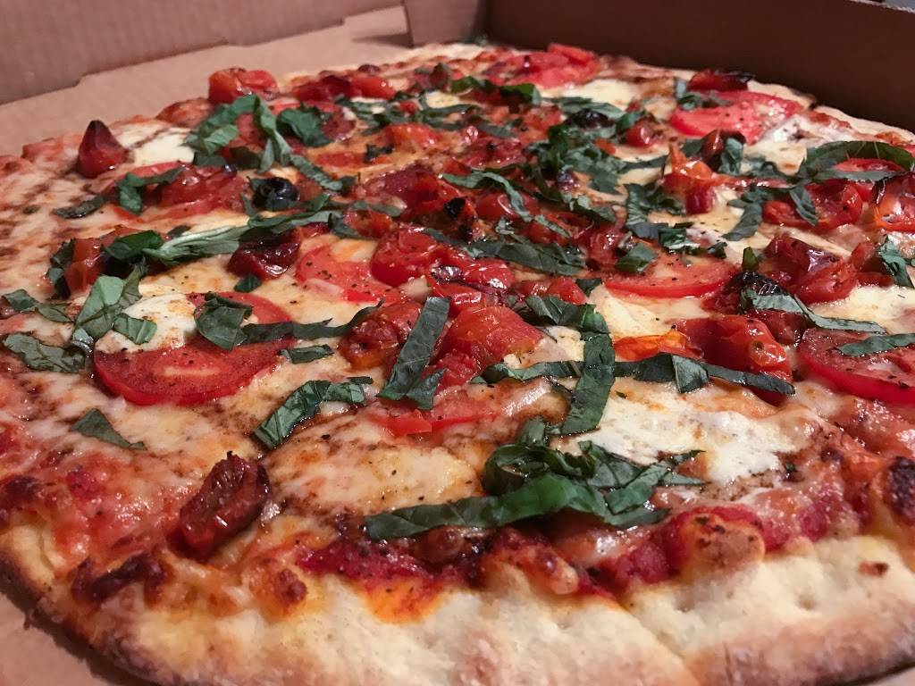 ZaLat Pizza S Lamar | restaurant | 1701 S Lamar St #B, Dallas, TX 75215, USA | 2144848368 OR +1 214-484-8368