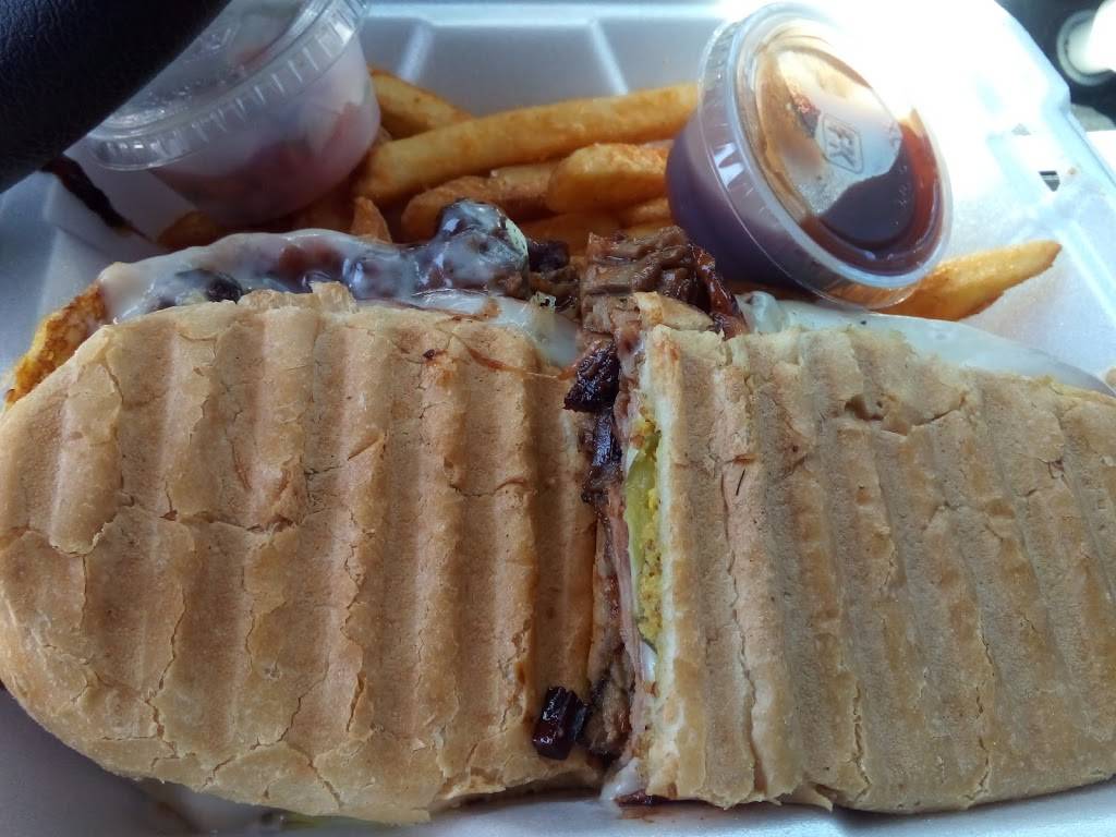 Smokey Cheeks | restaurant | 1815 Mangum Rd, Houston, TX 77092, USA | 8326678871 OR +1 832-667-8871