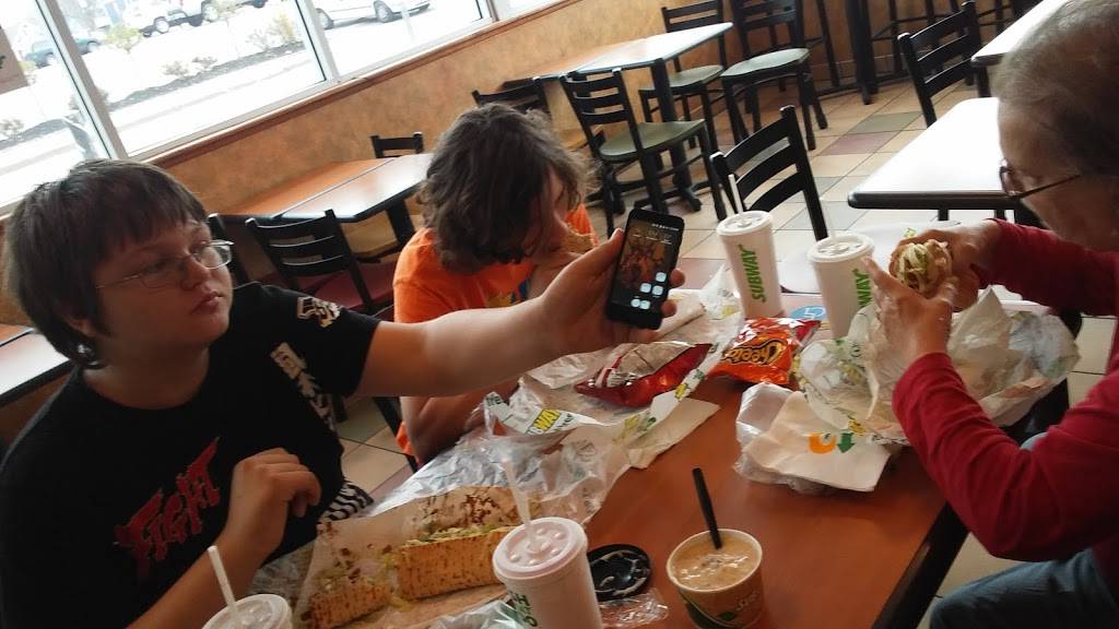 Subway Restaurants | restaurant | 1156 Shelby St, Indianapolis, IN 46203, USA | 3172660841 OR +1 317-266-0841