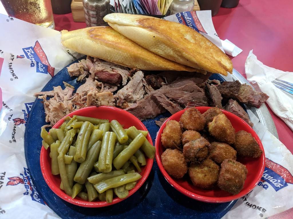 Bandanas Bar-B-Q | restaurant | 3405 Clark Ln, Columbia, MO 65201, USA | 5732562229 OR +1 573-256-2229