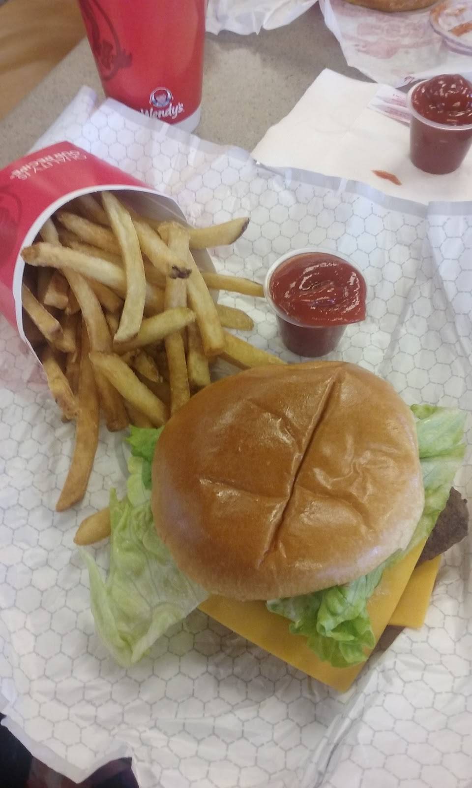 Wendys | restaurant | 1460 Middlesex St, Lowell, MA 01851, USA | 9784586320 OR +1 978-458-6320