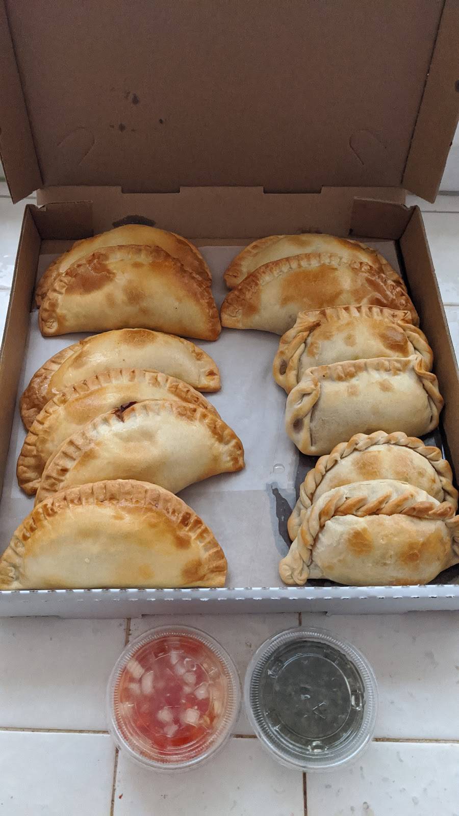 La Farola | restaurant | 2790 Harbor Blvd #118, Costa Mesa, CA 92626, USA | 7147140588 OR +1 714-714-0588