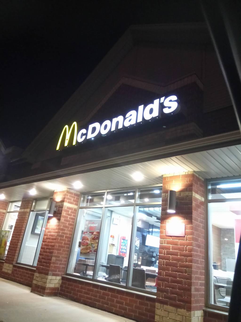 McDonalds | cafe | 4016 Boulevard Saint-Joseph, Drummondville, QC J2B 8K5, Canada | 8194743948 OR +1 819-474-3948