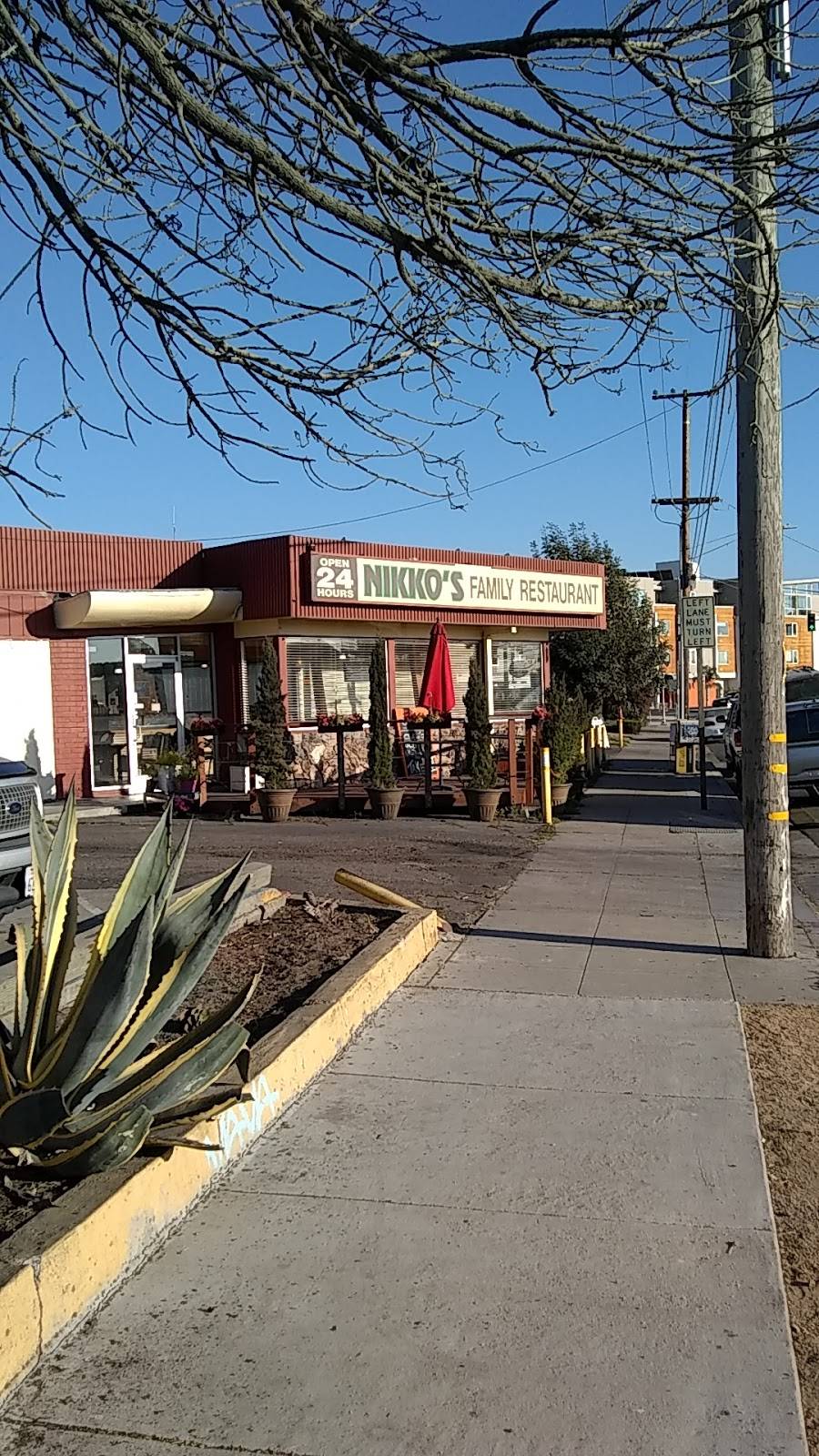 Nikkos Restaurant | restaurant | 340 23rd Ave, Oakland, CA 94606, USA | 5105331425 OR +1 510-533-1425