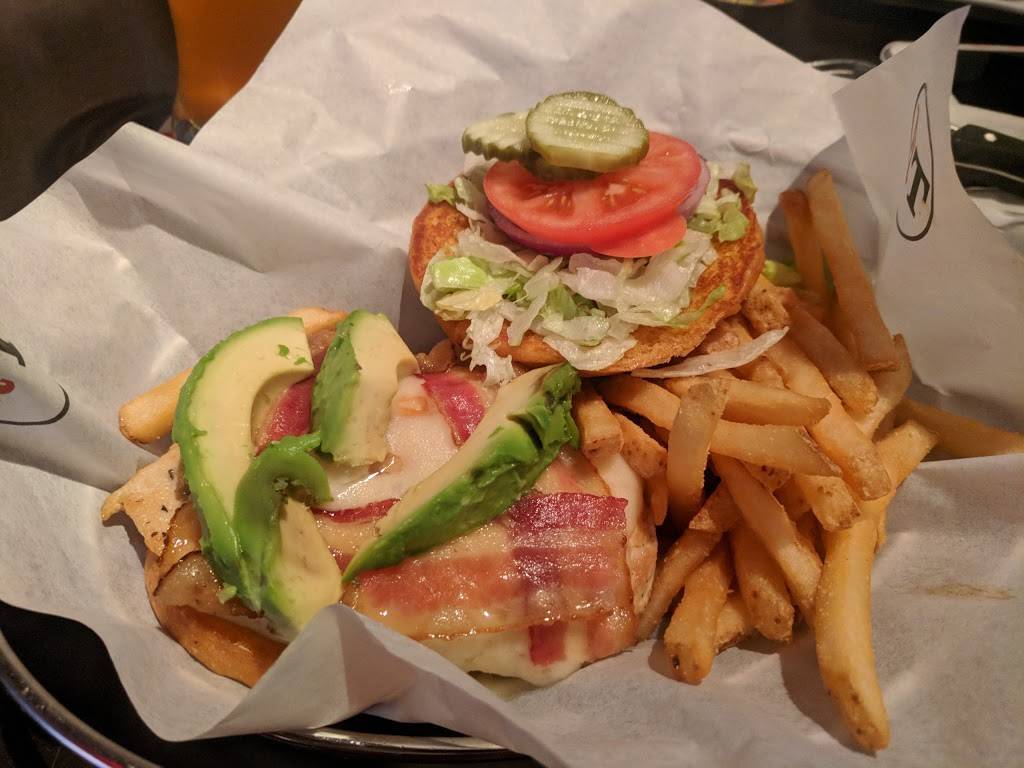 Ruby Tuesday | restaurant | 585 7th Ave, New York, NY 10036, USA | 2123823898 OR +1 212-382-3898